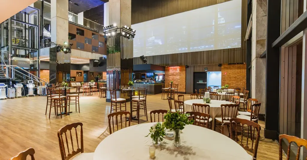 BiS João Pessoa encerra com debates sobre sports bars, influenciadores e futebol regional